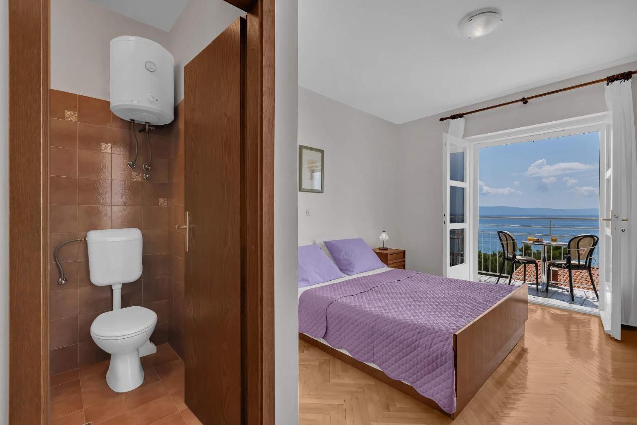 Beachfront Rooms Ana Tucepi Bagian luar foto