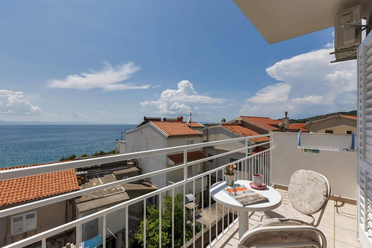 Beachfront Rooms Ana Tucepi Bagian luar foto